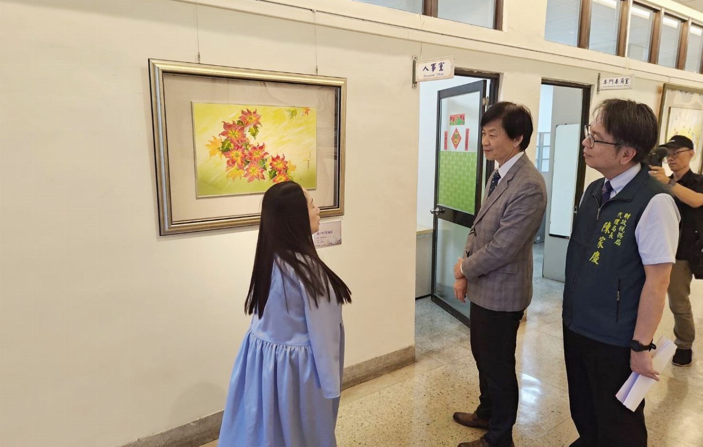 《超人再起》主角楊恩典南市財稅局開展  葉副市長讚許暖心便民措施