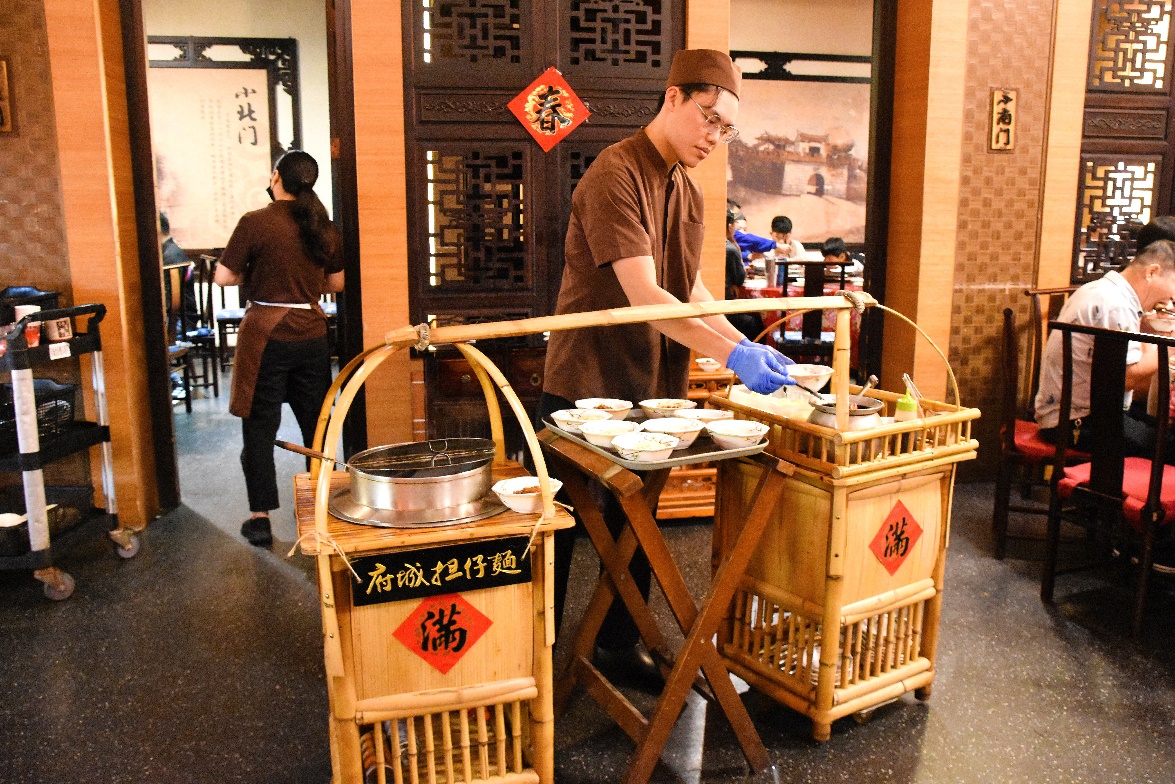 「府城食府」從辦桌菜到小吃一次滿足，以文化佐味正宗臺南料理