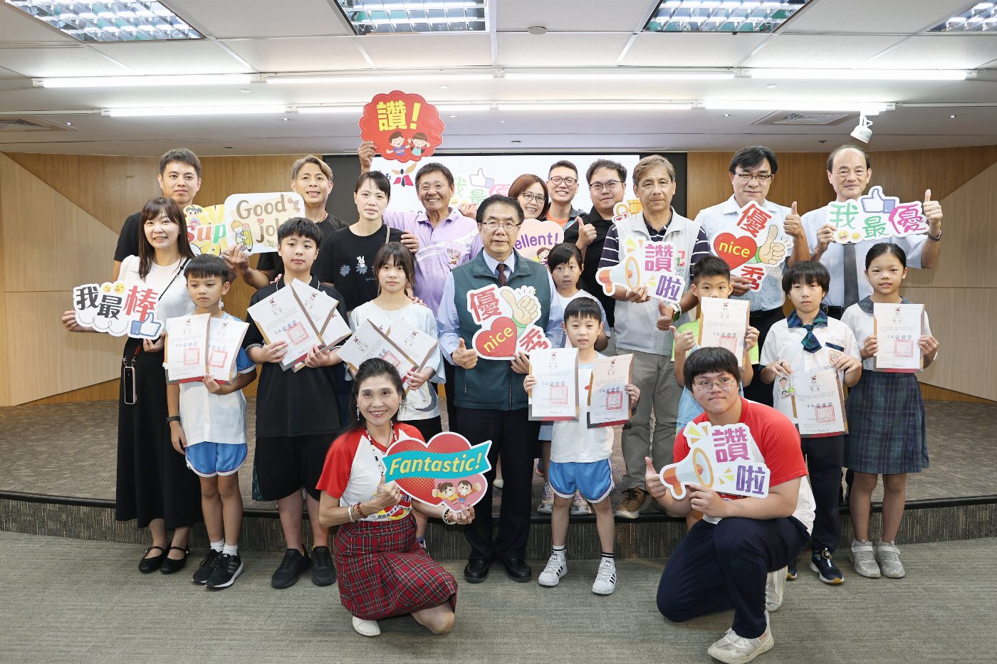 從國際舞台到學生活動：台南學子在數理競賽展現卓越潛能