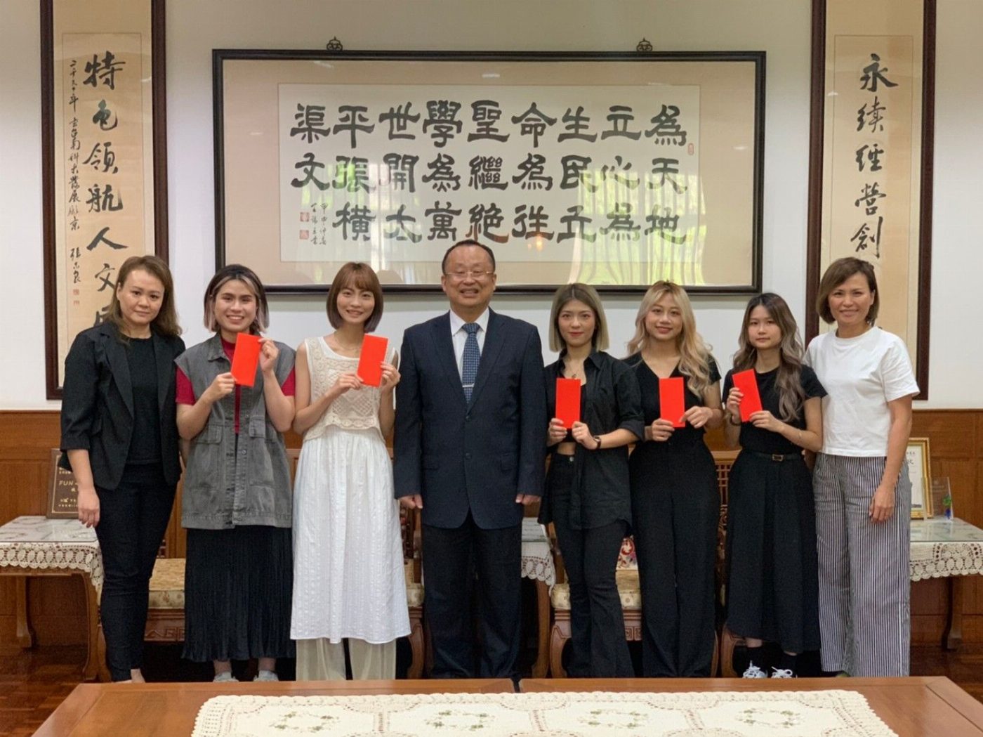 學海築夢 南應大寫出好「薪」情  -美容系學子赴加拿大及澳洲實習一年