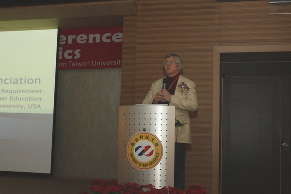 南台科技大學舉辦2011年應用語言學國際學術研討會