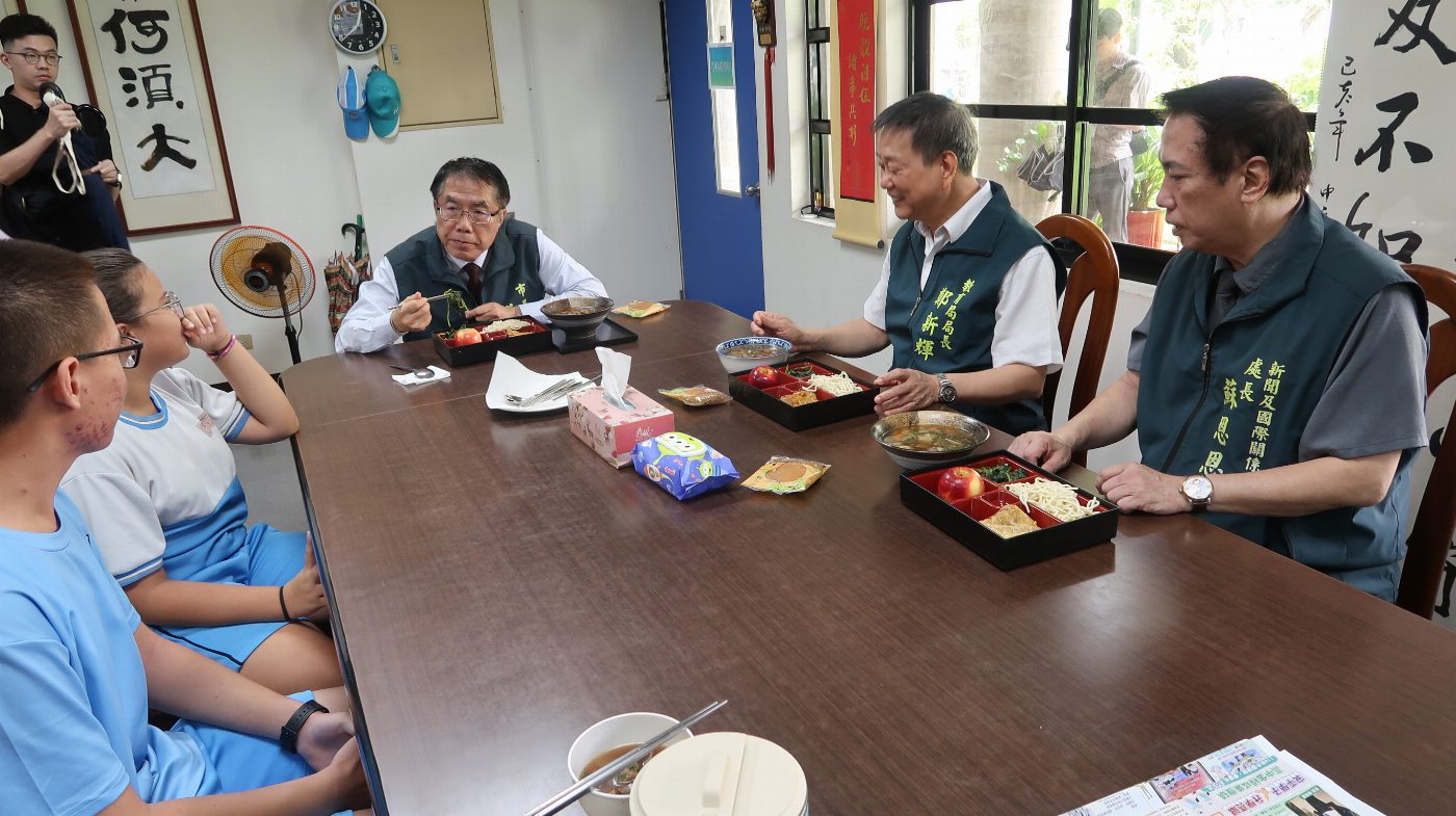 安平國中午餐滿意度高 市府跨校全齡供餐政策展現成效