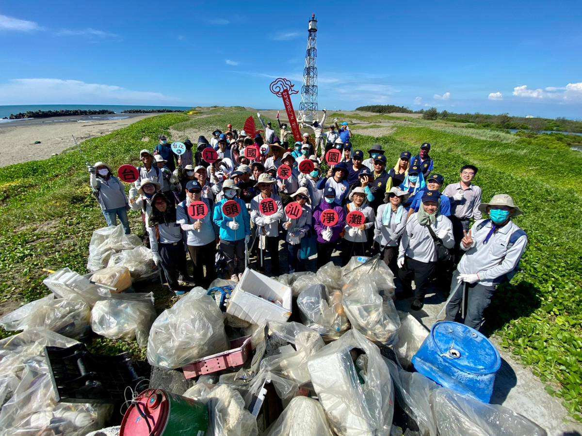 台江國家公園與各界攜手淨灘頂頭額汕，共同守護海洋生態環境