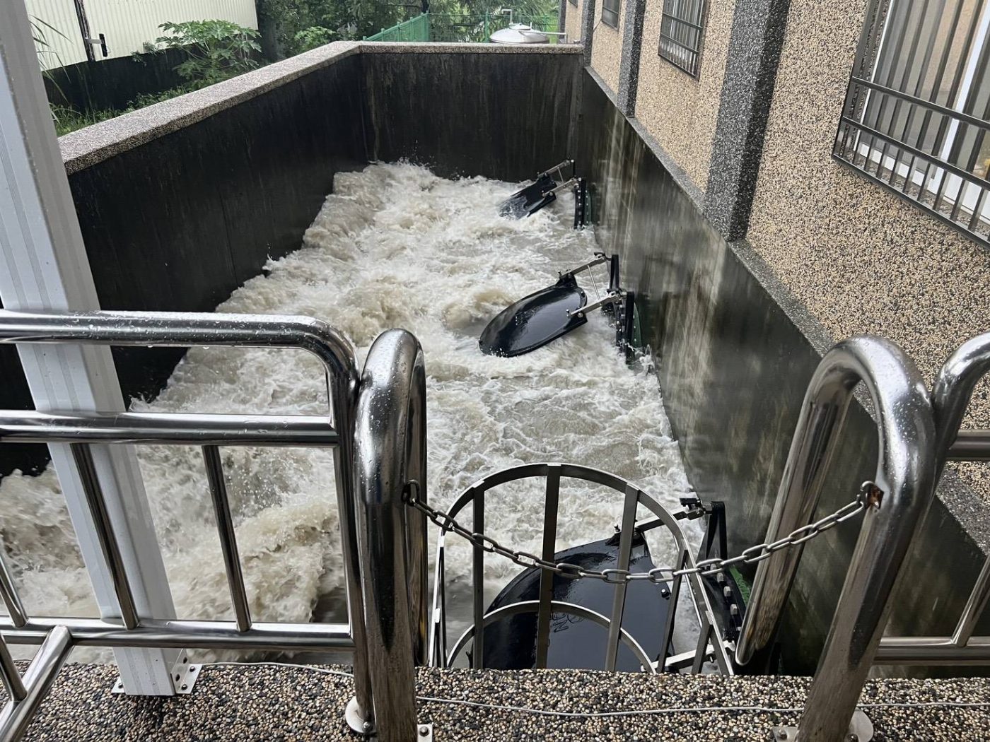 台南暴雨後水庫蓄水量大增抽水量破5億噸市民須重視防災信息