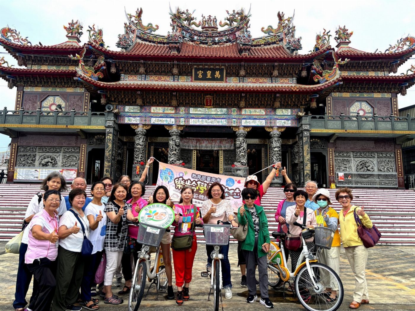 化身「數位咖啡廳」！台南打造樂齡學習新據點，協助長輩掌握數位生活技能