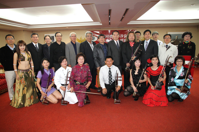 溫金龍及南台灣二胡弦樂團13日慈善義演 新聞處處長陳宗彥大力推薦