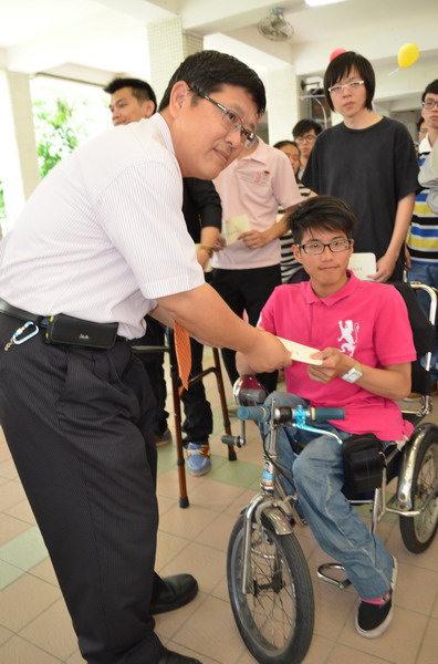中華醫事科大頒發112 位身心障礙學生獎助學金