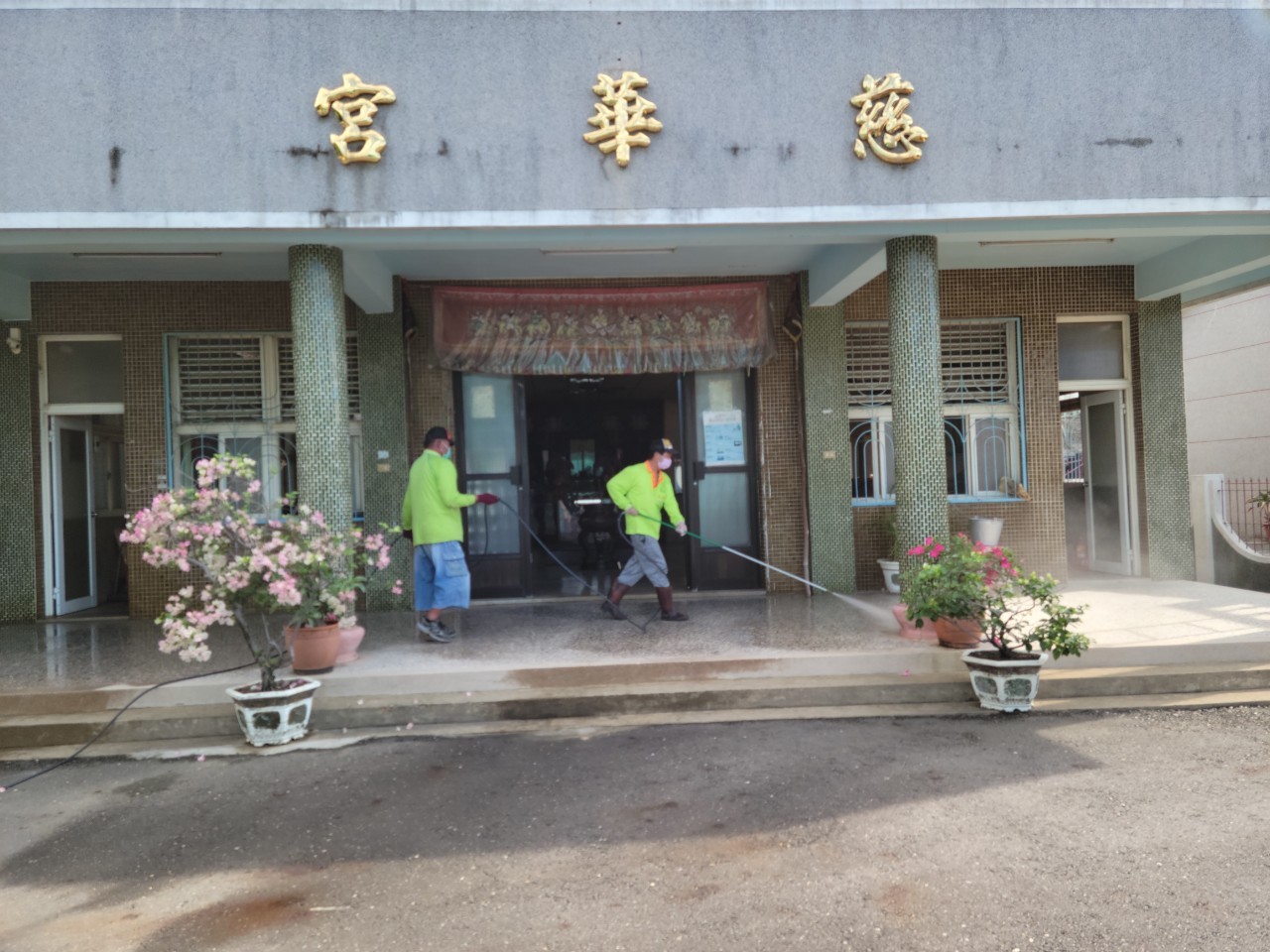 臺南市學甲區公所利用3天進行13里防疫大清消齊心防疫守護家園