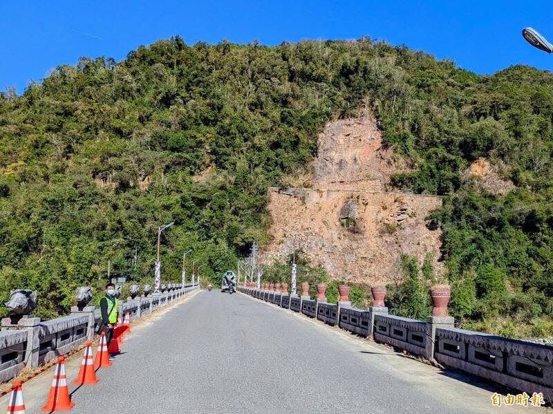 南投台16線人和路段大雨易坍 進行擋土牆災修工程