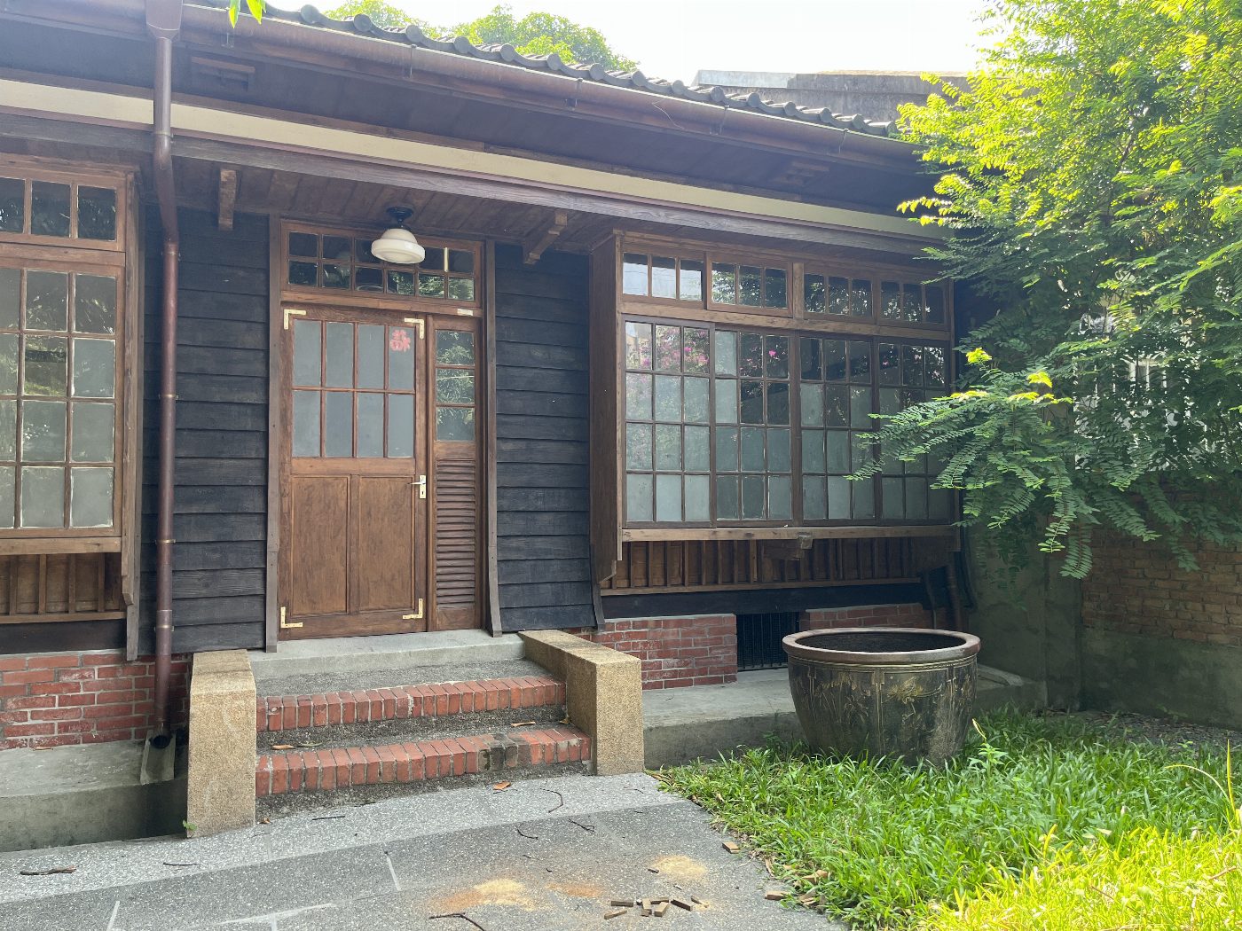 臺南市市定古蹟原日軍步兵第二聯隊官舍群（321巷藝術聚落） 榮獲國家文化資產保存獎 修復實力再獲國家肯定