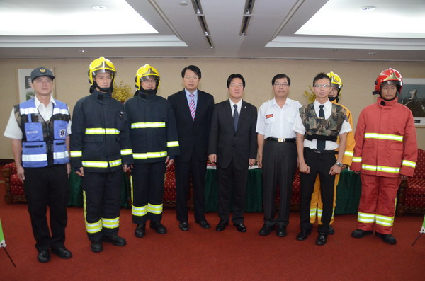 台南市冷卻背心消防救災新利器 全國首創