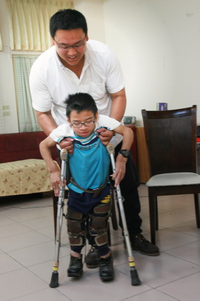 小巨人碰上大巨人 遠東科大拍紀錄片「欠一個勇敢」