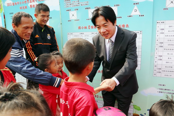 「2013台南市小小世界盃親子足球回娘家」溫馨熱鬧登場