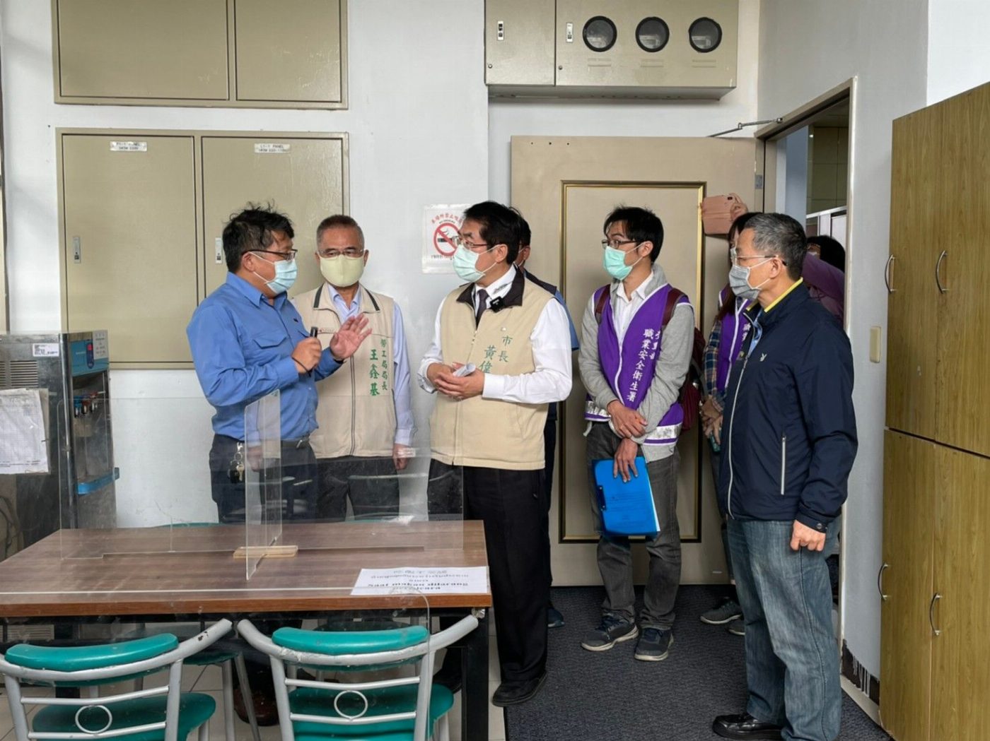 臺南市長黃偉哲移工防疫關懷訪視  加強宣導防疫觀念