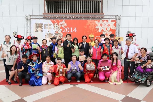 愛心迎中秋,  選購身障團體禮盒送禮正是時候