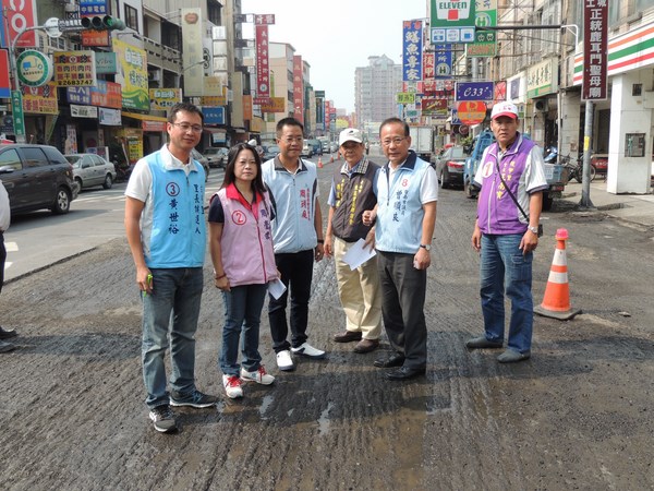 市議員曾順良爭取裕農路、裕義路路面重鋪，道路下陷問題要求改善