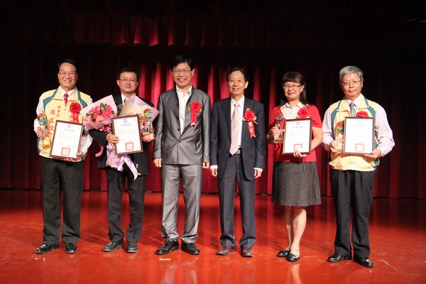 華醫46歲生日總統、副總統賀電期勉祝福, 周宏儒、邱慈意、陳青芯、盧世乾獲頒傑出校友表揚