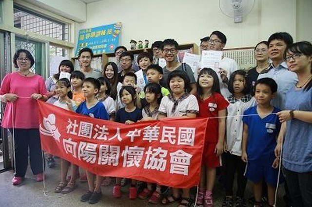 遠東科大學生捐33882元 挹注向陽關懷協會