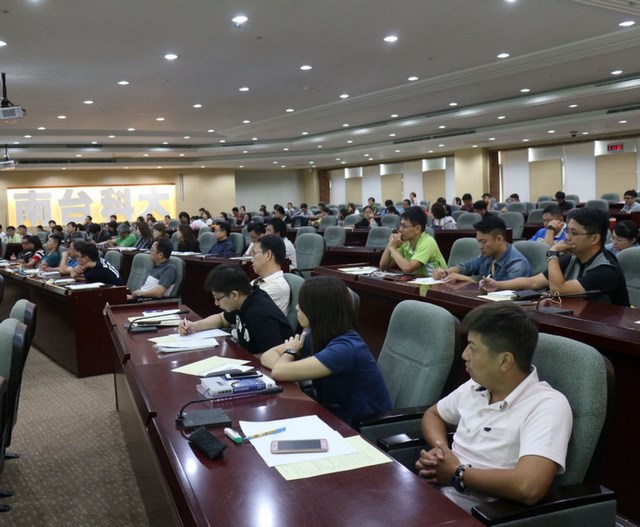 南臺科技大學商管學院EMBA企業經營實務研討課程  邀請恒耀企業集團吳榮彬董事長 暢談「自我」