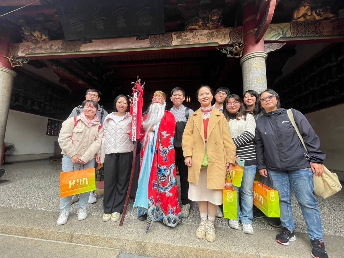 大觀音亭祀典興濟宮召開「臺日寺廟文化論壇」，亞歐各地年輕學子齊聚一堂