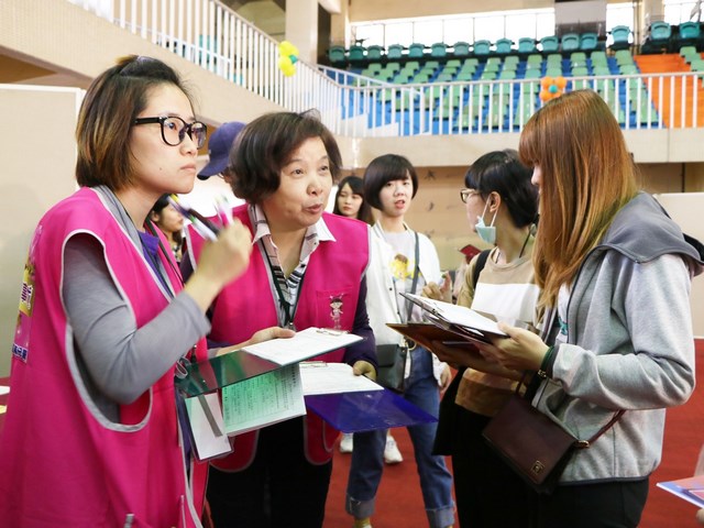 「勇往職前˙迎向未來」校園徵才崑山科大登場