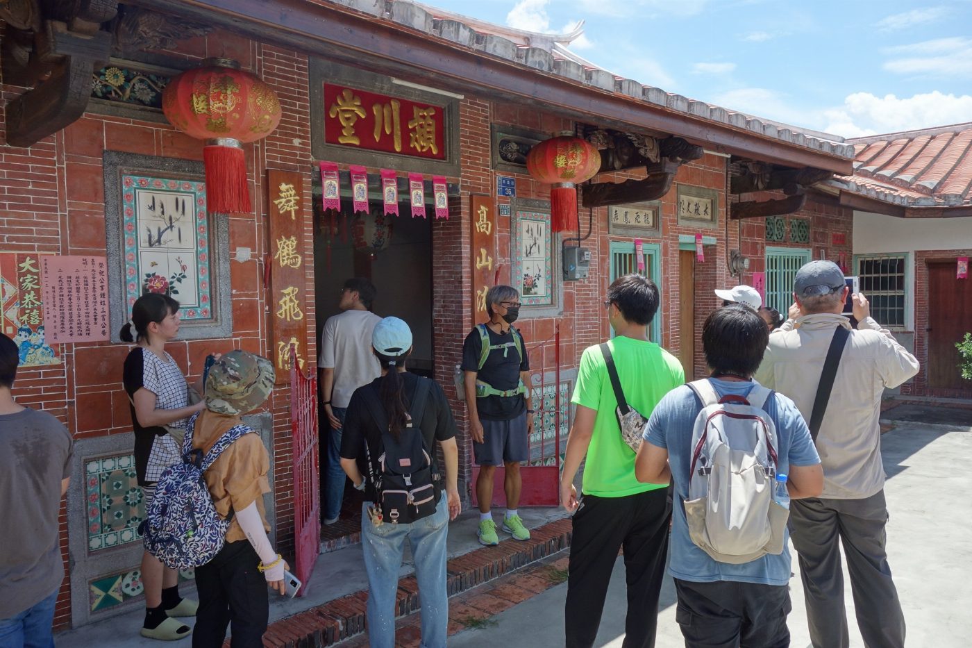 南大師生探訪萬巒與內埔的民俗文化