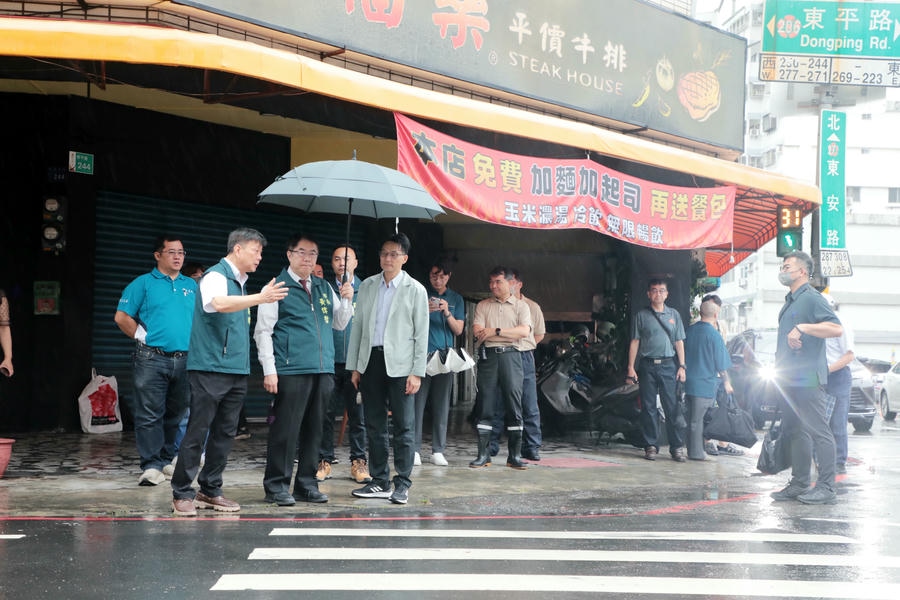 南市守護學生安心通學黃偉哲視察後甲國中通學環境改善成果