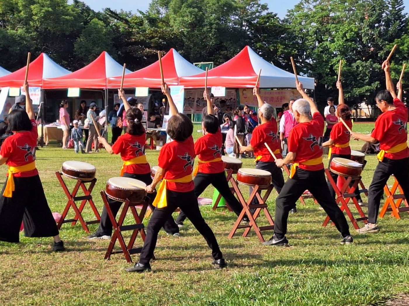 親子競技場GOGOGO  南應大幼保系在草屯鎮中山公園體育場辦理親子運動暨園遊會