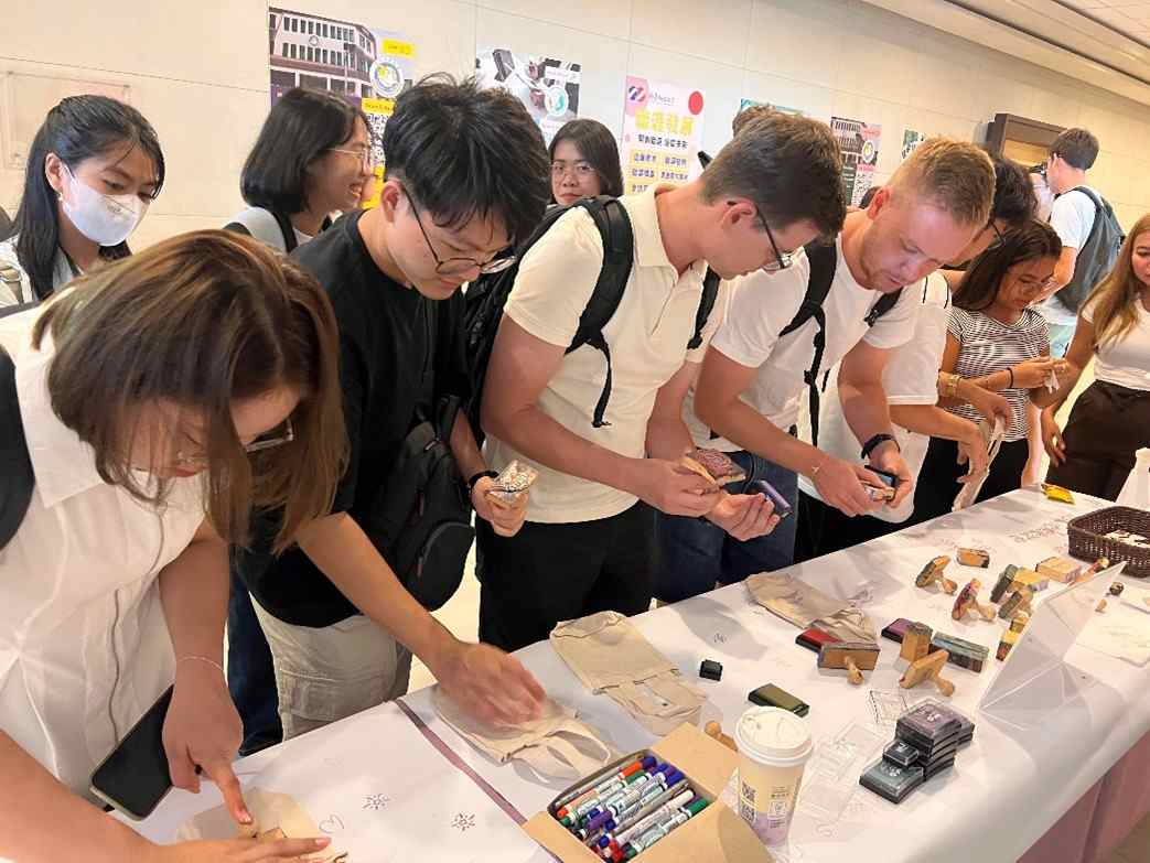 南臺科技大學迎接國際新生 展現多元文化風采
