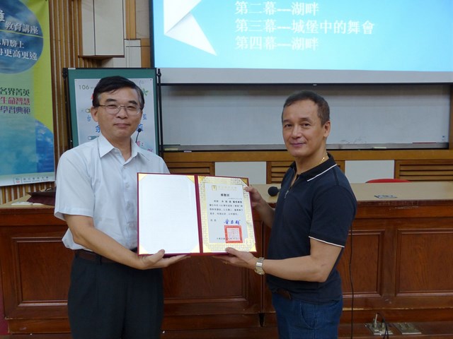 臺南文化中心余能盛藝術總監蒞臨南大分享芭蕾之美