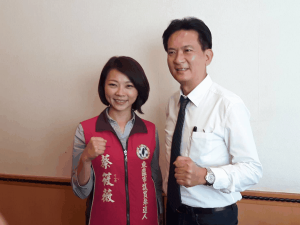 年輕新世代蔡筱薇以六大創新全新的視覺形象與訴求因應大選