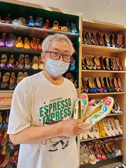 「臺南奇人帶路」 李東志一步一履傳心意 讓繡鞋百花綻放