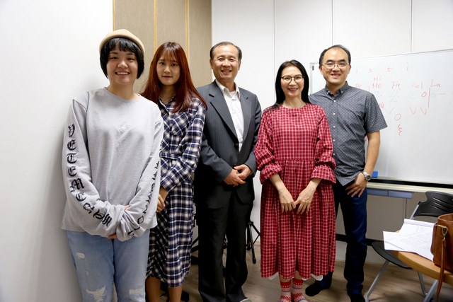 金曲師資再添一位 南臺科大流行音樂產業系禮聘金曲歌后小百合(周月綺)為專技教授