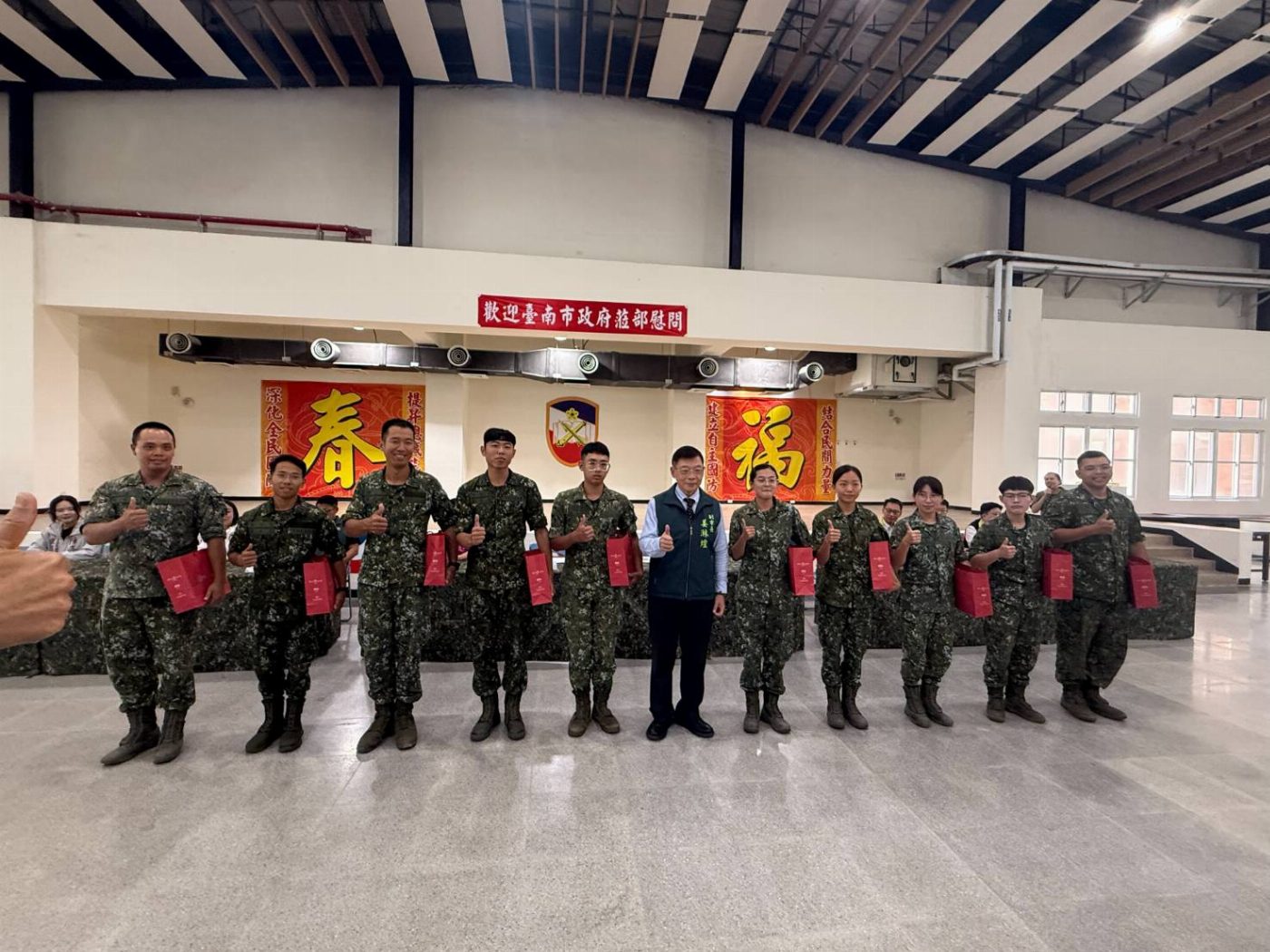 端午節前夕 臺南副市長姜淋煌陪同官兵共度佳節 表達軍民情誼