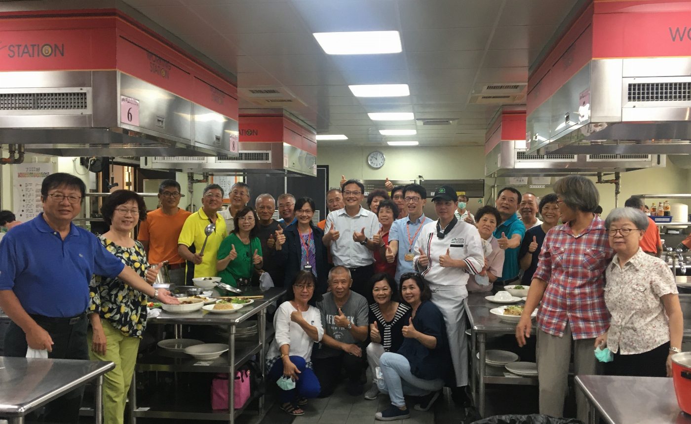 青銀共伴最佳典範   崑山科大環工系USR團隊攜手樂齡大學化身環保大廚