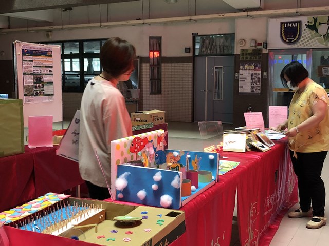 中華醫事科大長照系畢業成果展暨專題、教具競賽學生秀創意
