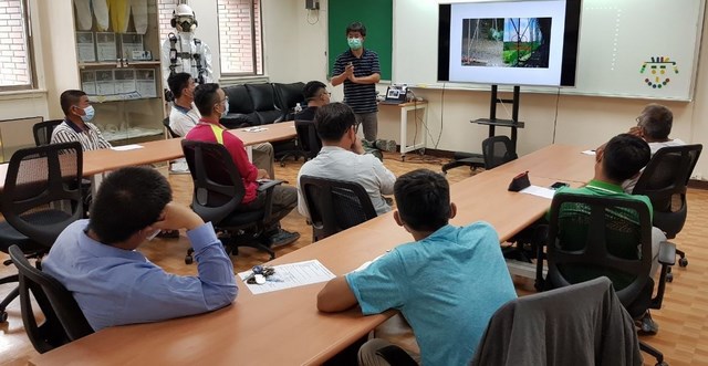 「鷹架探詢，危險Find It」3D版工安來找碴鷹架工安全新感受南市勞工局8月21日於長榮大學展開體