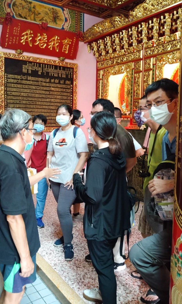 南大在地深耕―師生參訪府城「做十六歲」