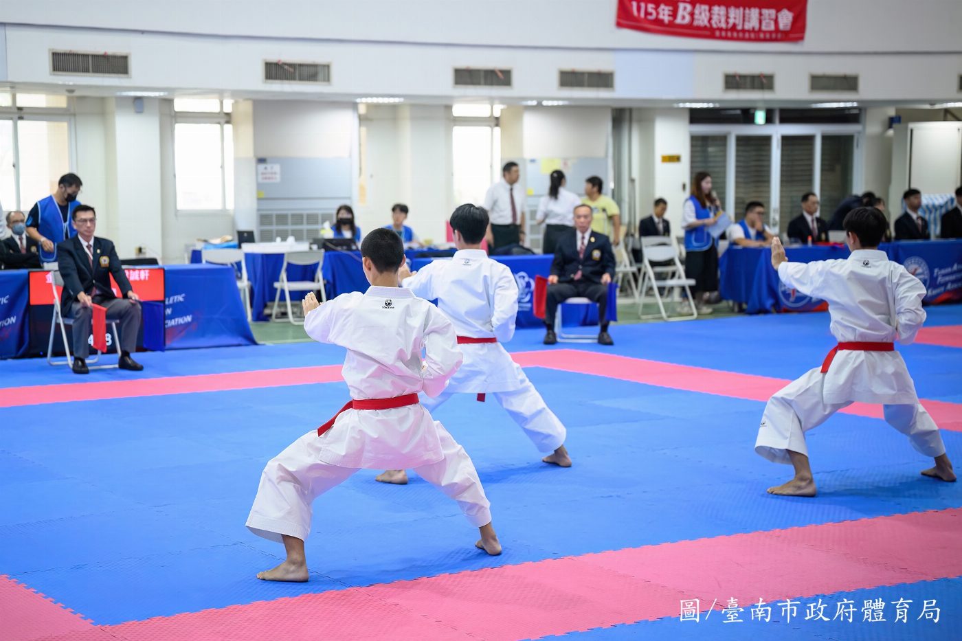 近600空手道高手齊聚安平 國內最大賽事展開激戰