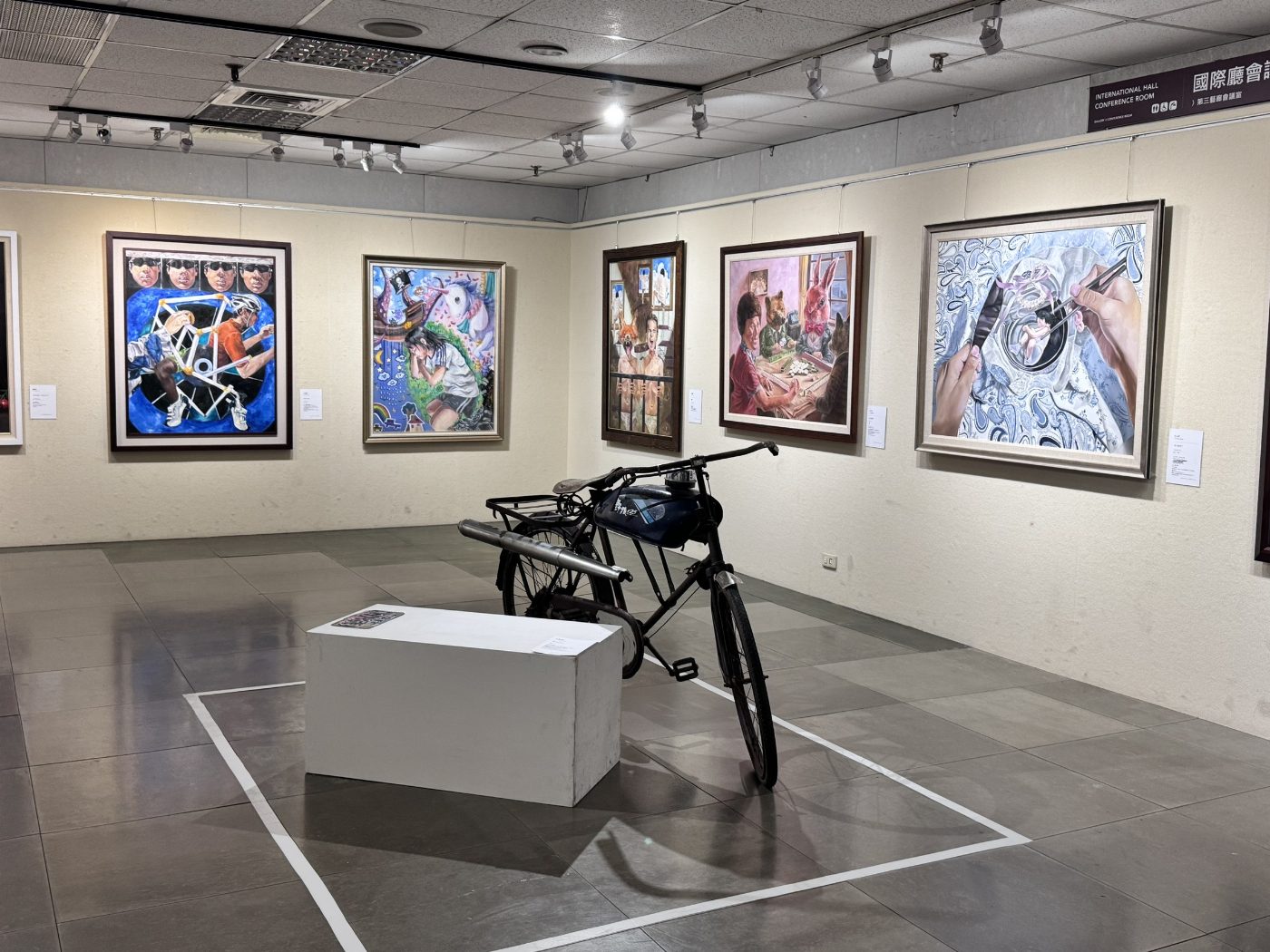 台南二中美術班畢業美展「野孩子」