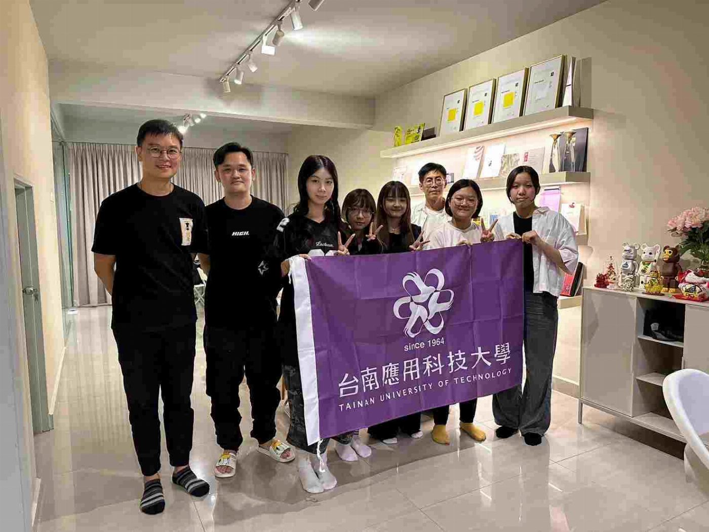 南應大視傳系10生赴馬來西亞四城實習築夢  執行教育部「學海築夢」計畫，師生攜手拓展設計國際視野
