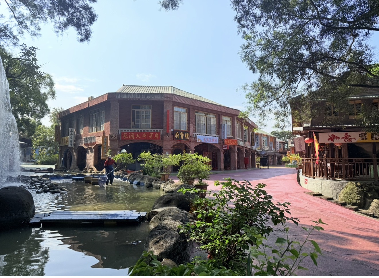 中秋明月萬里長城 姓名對中免費入園 台南白河台灣萬里長城邀您穿古裝過中秋