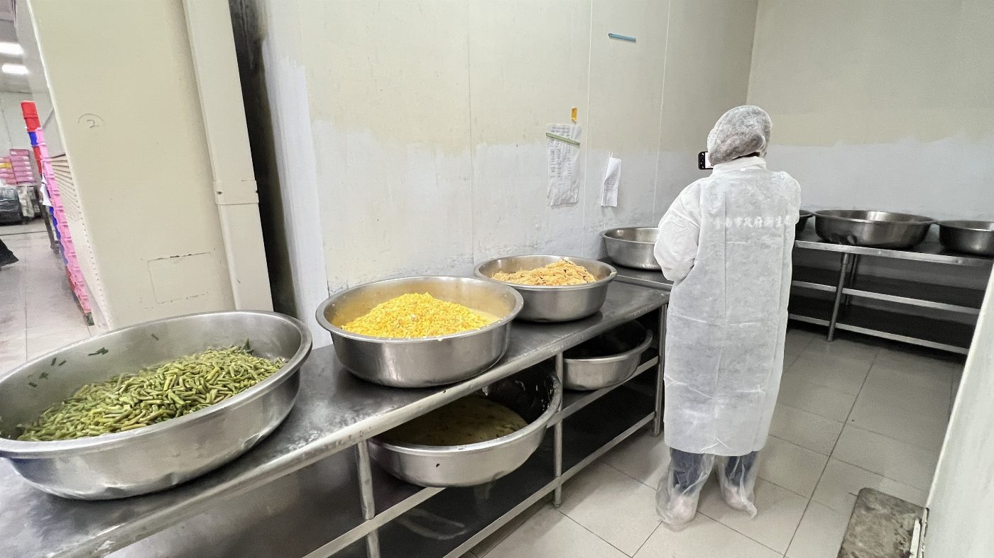 守護餐桌安全：南市啟動雙軌稽查，嚴查餐盒食品製造環節