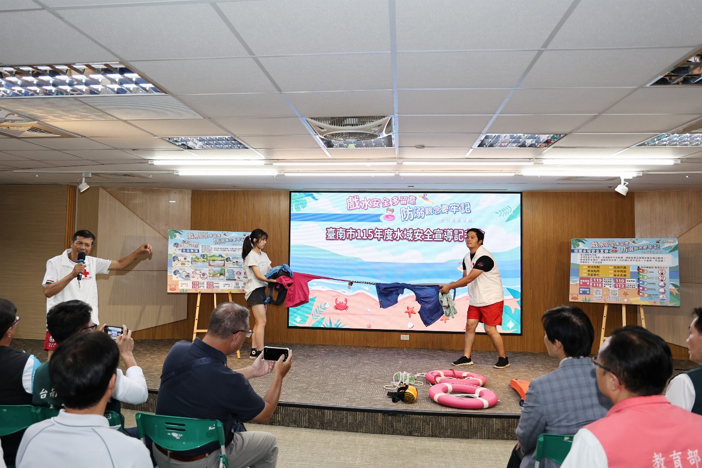 夏季落水風險升高  體育局提醒牢記「叫叫伸拋划」口訣防溺自救