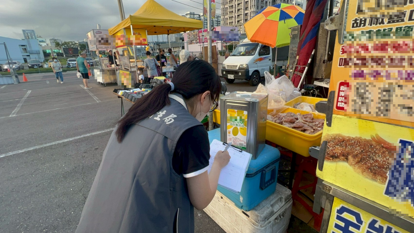 臺南市持續追查中聯油脂受影響油品，夜市、必比登業者均未使用問題油品