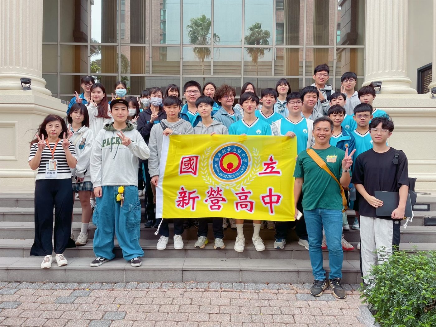 崑山科大攜手新營高中體驗魚菜共生DIY、AI互動 推廣生態保育及科技應用