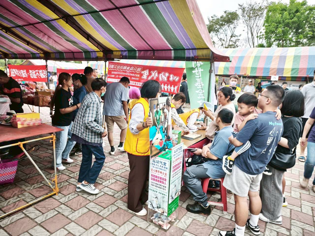 紙錢專爐全力燒化！南市環保局籲「以功代金」愛心轉為福報