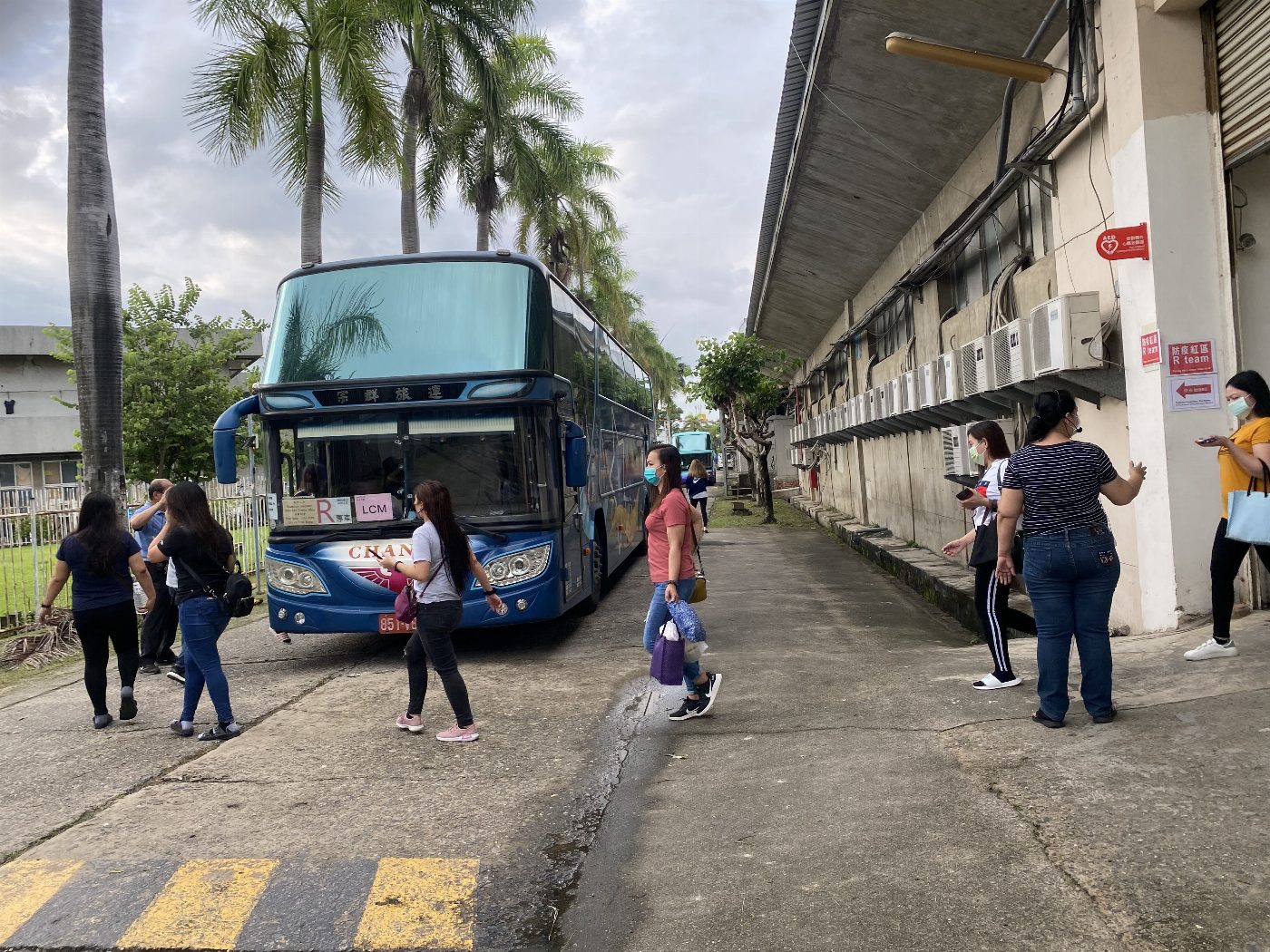 南市府協力 助企業落實交通車防疫措施