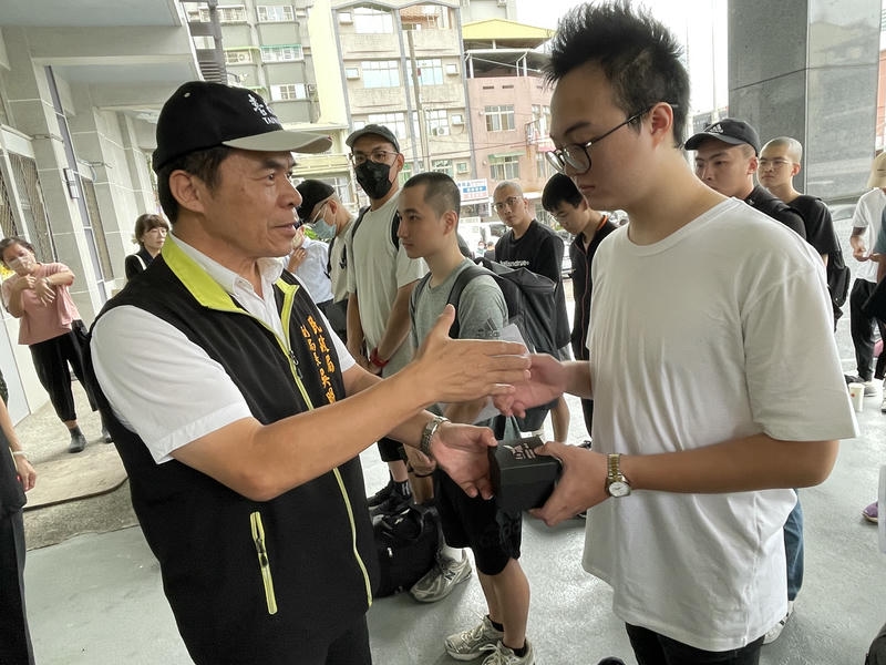 南市迷彩電子錶首發隨役登場