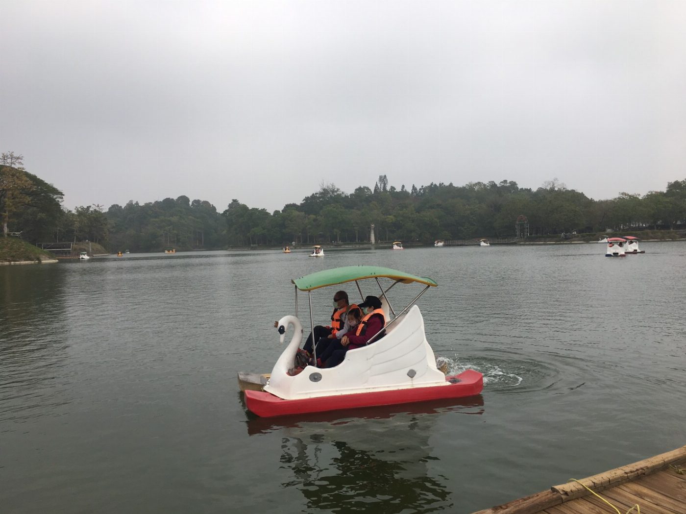 母親節喜遊虎頭埤 媽媽入園半票踩船六折優待